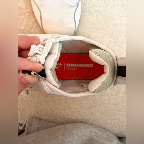 Reebok Women’s Sneakers - Picture 4 of 8